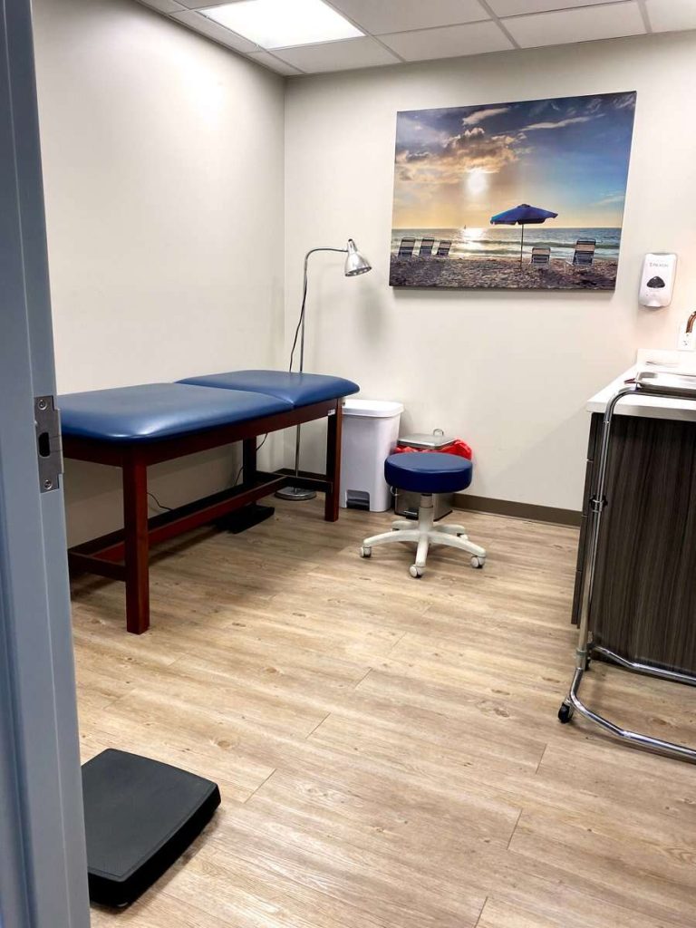 Health Clinic: exam room