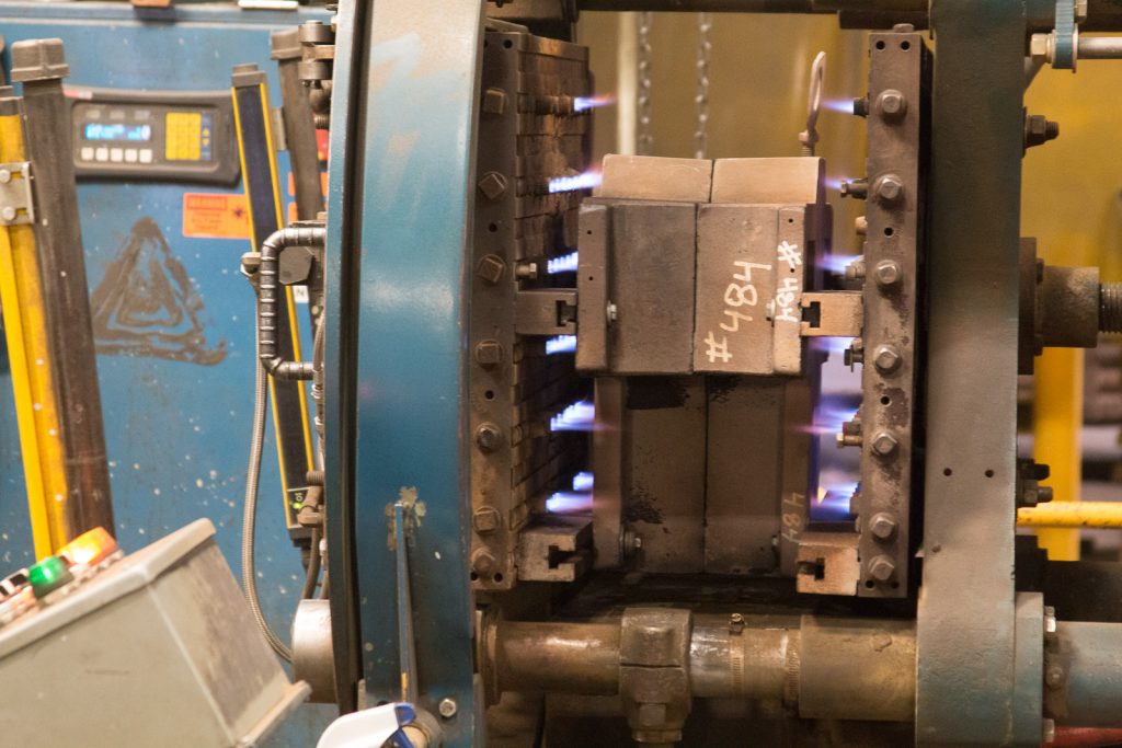 How shell molding works - Heating a corebox - Eagle Alloy